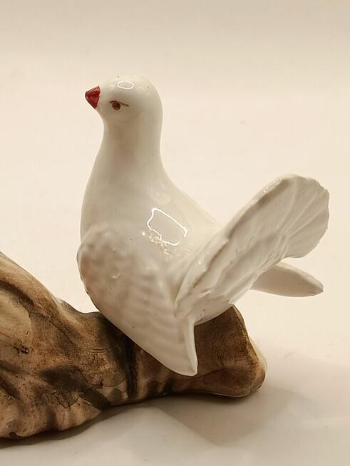 Figurka ceramika ptaki na gałęzi gołąbki turkawki