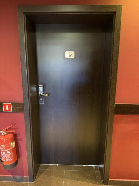 Sprzedam drzwi hotelowe