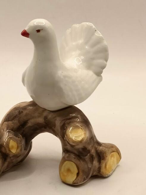 Figurka ceramika ptaki na gałęzi gołąbki turkawki