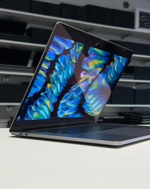 Apple MacBook A1990 15,4 i7-32GB RAM 512GB SSD Retina Offic