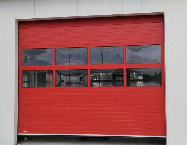 Brama przemysłowa segmentowa -Grupa Twardowski