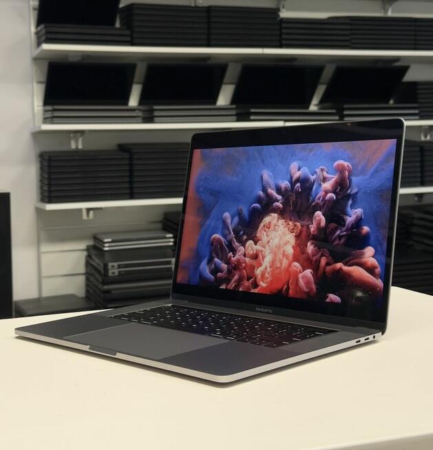 Apple MacBook A1990 15,4 i9-16GB RAM 512GB SSD Piękny!