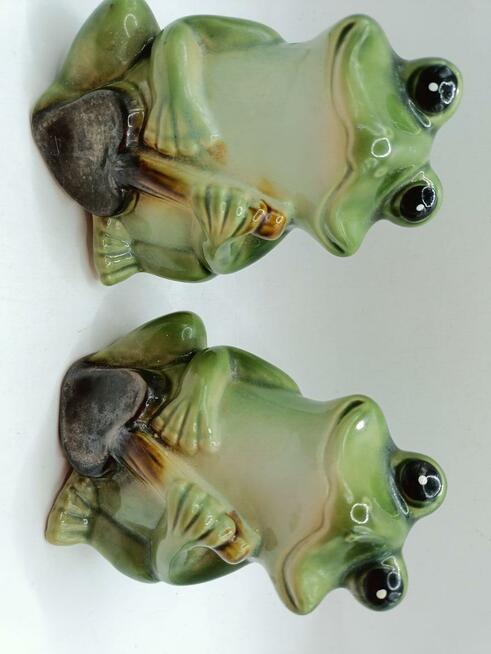 Ceramiczne figurki żab żabek 2 sztuki