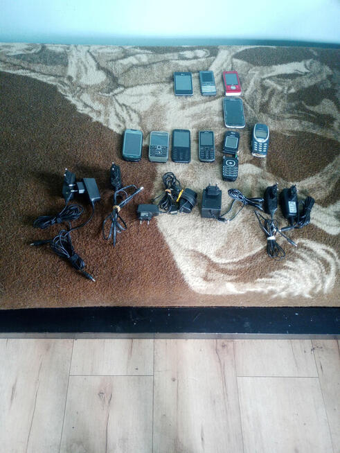 Telefony Ładowarki. GPS. Sprzedam