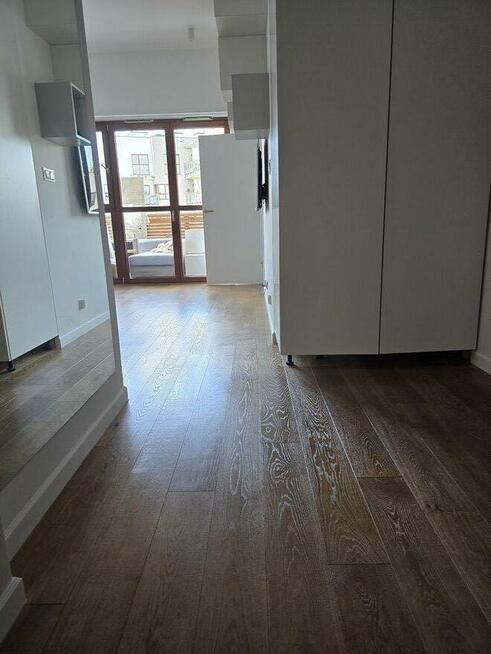 Olejowanie, Pielęgnacja, Woskowanie podłogi drewnianej