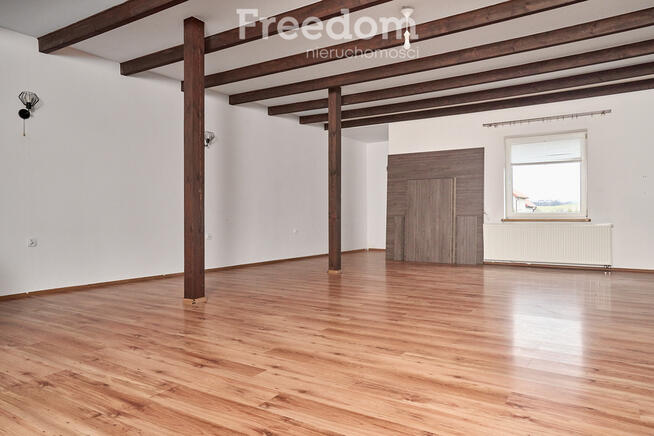 Dom w centrum znanej miejscowości Warpuny