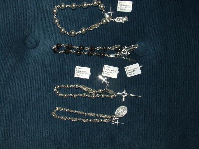 rozaniec srebrny na reke