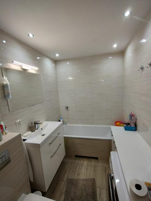 REZERWACJA Klimatyzowane, skomunikowne, ciche