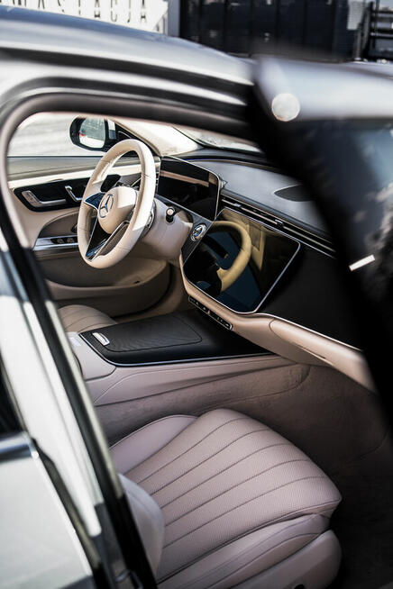 Wynajem luksusowego samochodu z kierowcą - ślub, wesele