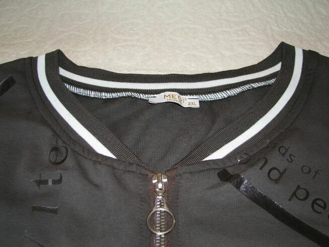 Piękna oliwkowa rozpinana bluza z bawełny ze wzorami XXL