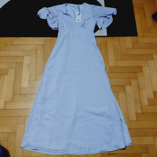 Sprzedam około 800 sztuk odzieży