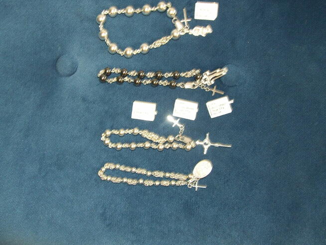 rozaniec srebrny na reke