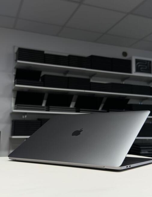 Apple MacBook A1990 15,4 i9-16GB RAM 512GB SSD Piękny!