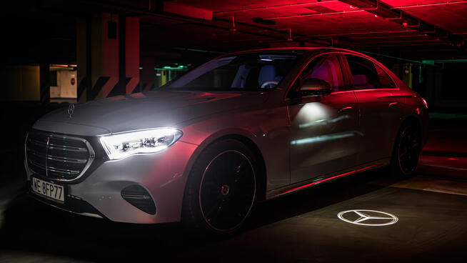 Wynajem luksusowego samochodu z kierowcą - ślub, wesele