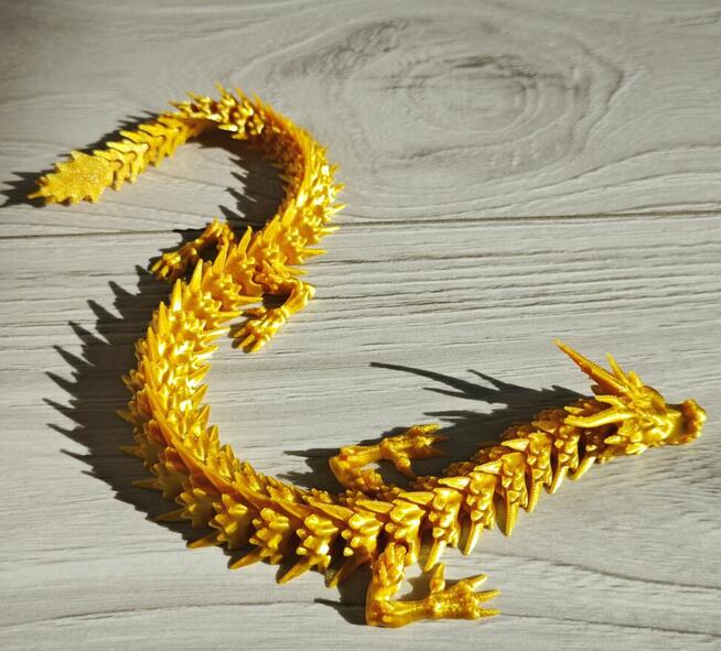 SMOK złoty ruchomy smok