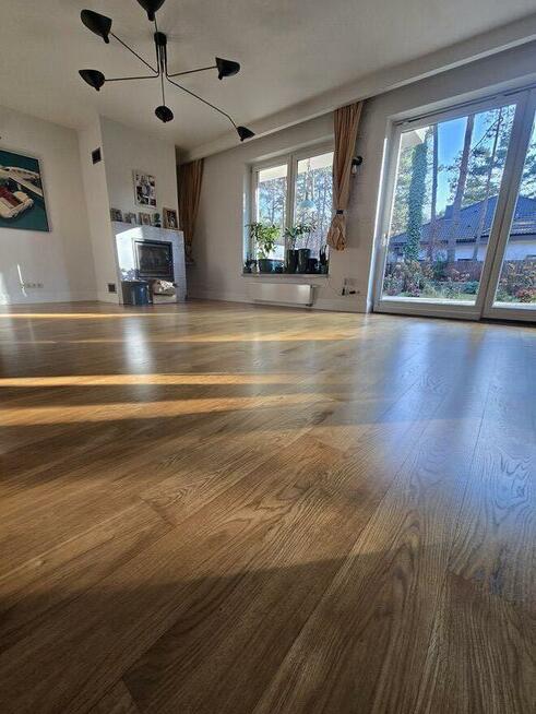 Olejowanie, Pielęgnacja, Woskowanie podłogi drewnianej