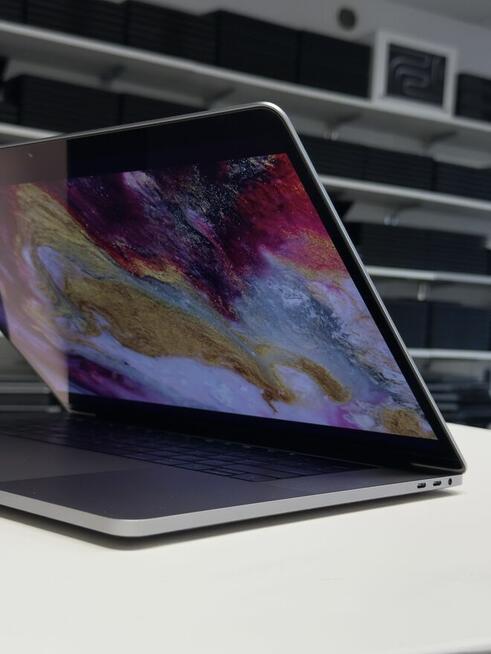 Apple MacBook A1990 15,4 i9-16GB RAM 512GB SSD Piękny!