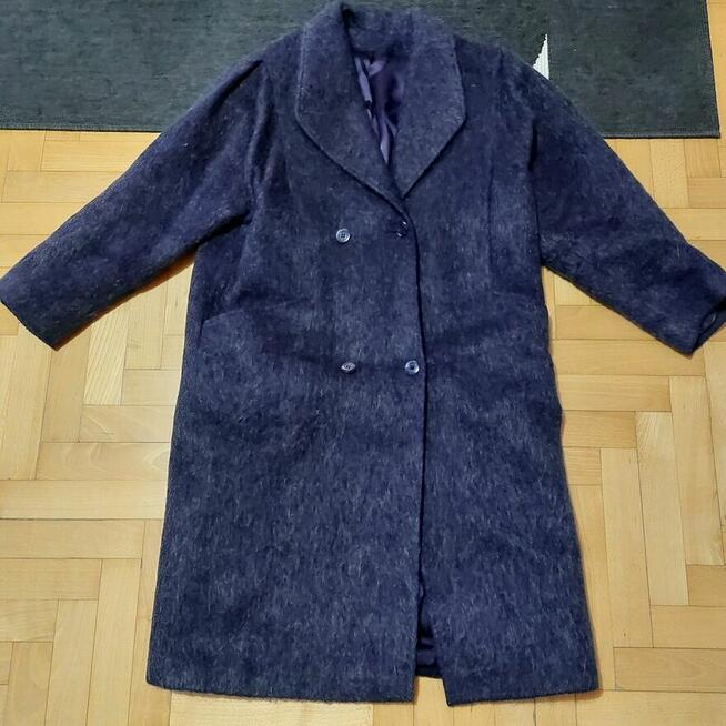 Sprzedam około 800 sztuk odzieży