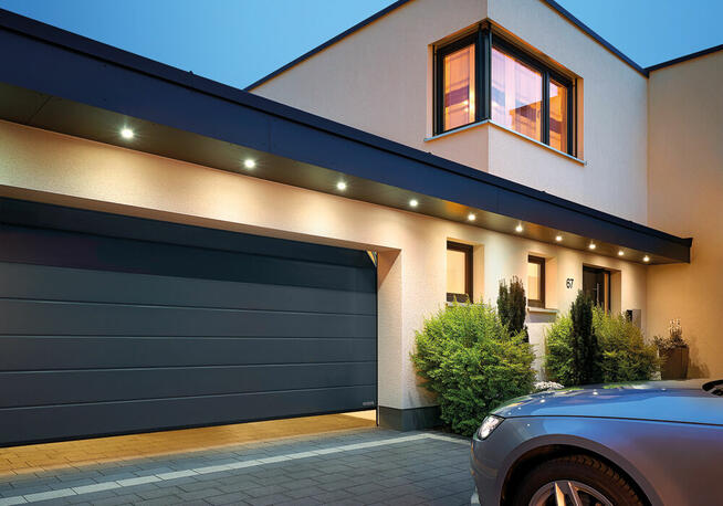 Brama segmentowa Hormann – sterowanie pilotem, różne kolory