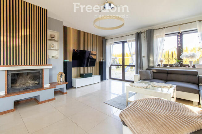 Przestronny dom do zamieszkania obok Radłowa!