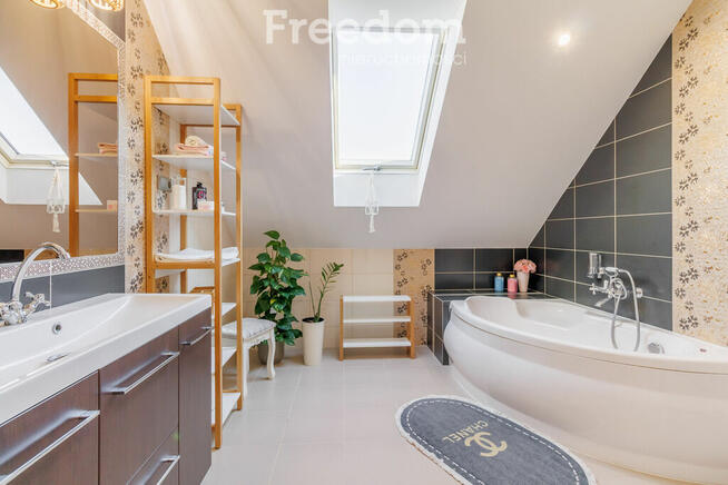 Przestronny dom do zamieszkania obok Radłowa!