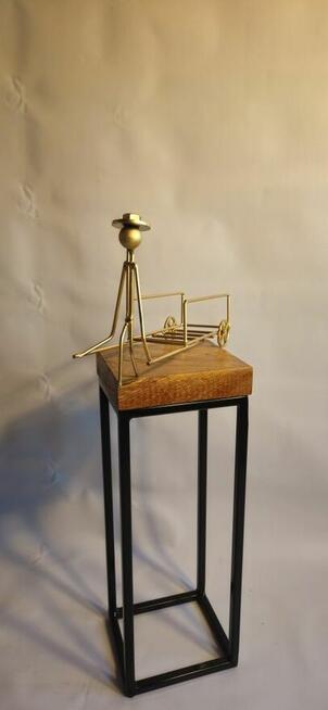 Stojak na wino metalowy