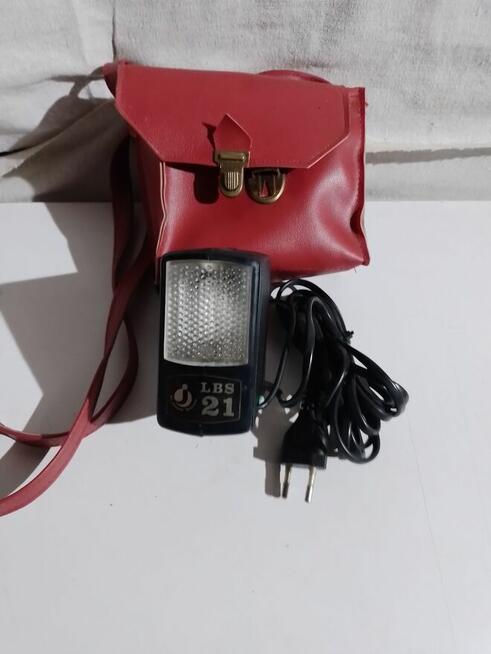 Sprzedam stare aparaty i lampy blyskowe