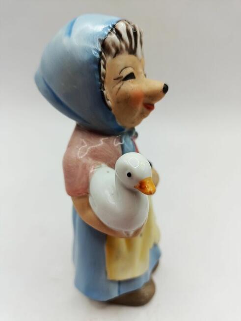 Porcelana figura Lisica z gąska bajkowa postać wiosenna ozdo