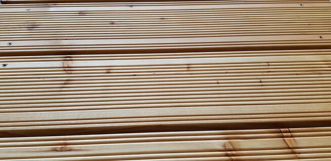 Deska tarasowa modrzew syberyjski ryflowana taras 24x145mm