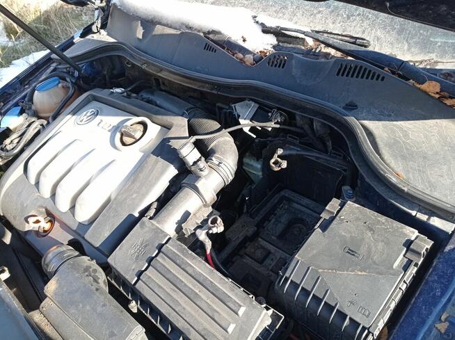 Sprzedam części do samochodu osobowego marki Passat b6