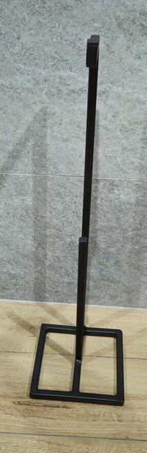 Stojak na papier toaletowy