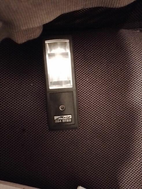 Sprzedam stare aparaty i lampy blyskowe