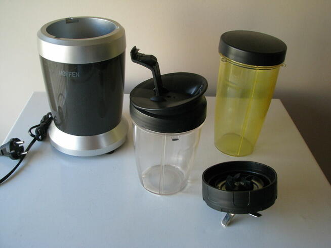 Mocny robot blendujący Hoffen, stołowy blender kielichowy