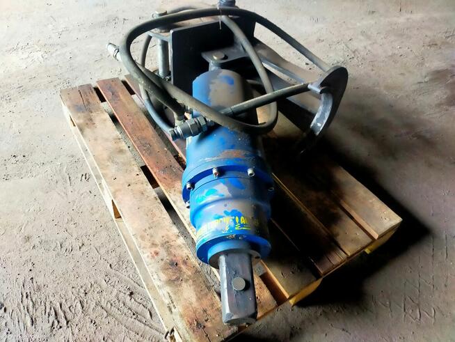 Wiertnica do wiercenia otworów w ziemi