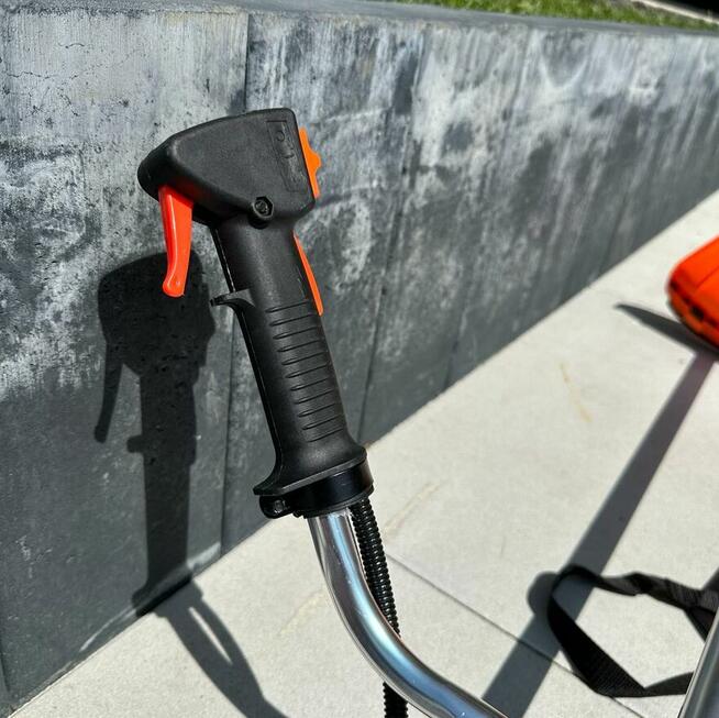 WYPRZEDAŻ!! NOWA PODKASZARKA/KOSA spalinowa 6.1km 52cc bullt