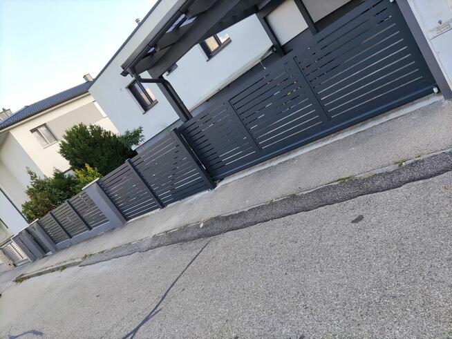 nowoczesna brama aluminiowa Wysoka jakość ALUBRAM