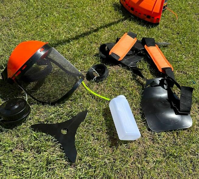 WYPRZEDAŻ!! NOWA PODKASZARKA/KOSA spalinowa 6.1km 52cc bullt