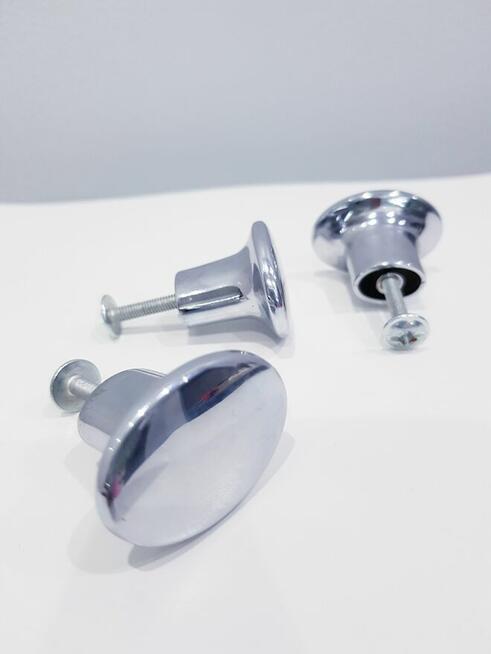 Zestaw ozdobnych klamek, uchwytów do komody, szafek nocnych