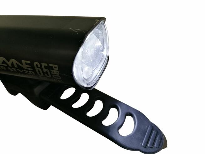 LAMPKA ROWEROWA LEZYNE 65 PRO HCTWO 210 LUMENOW