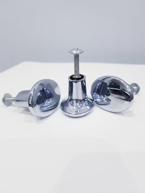 Zestaw ozdobnych klamek, uchwytów do komody, szafek nocnych