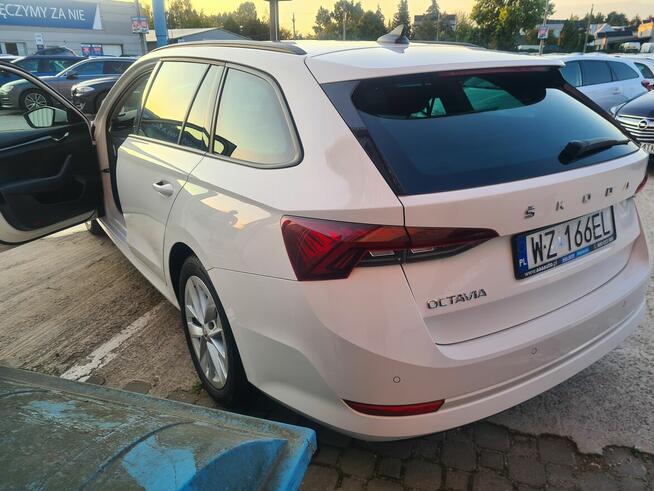 od 125 zł za dzień wynajmu klasy D Skoda Octavia kombi