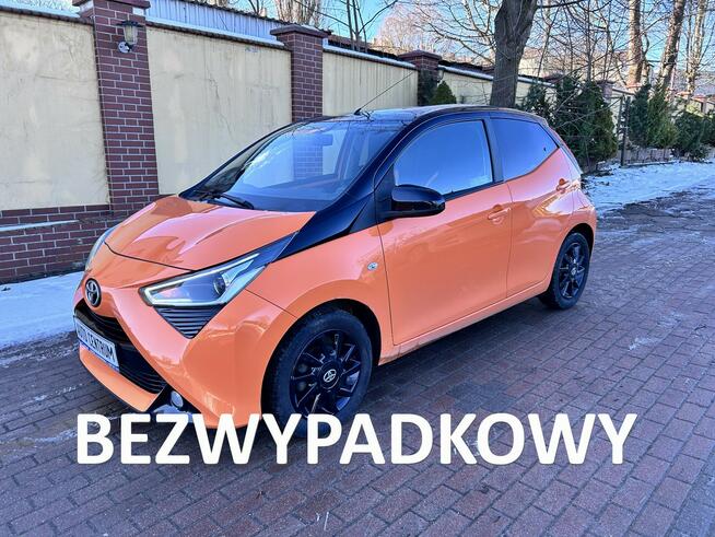 Toyota Aygo X-cite kolor EDITION salon bezwypadek Apple CarPlay klima 5 drzwi