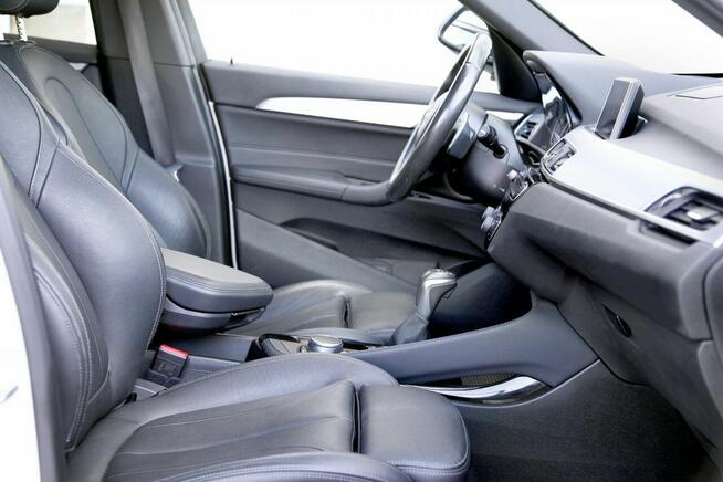 BMW X1 2.0 192KM/M-PAKIET/4x4/Automat/ HeadUpDispley/Skóry/Navi/GWARANCJA