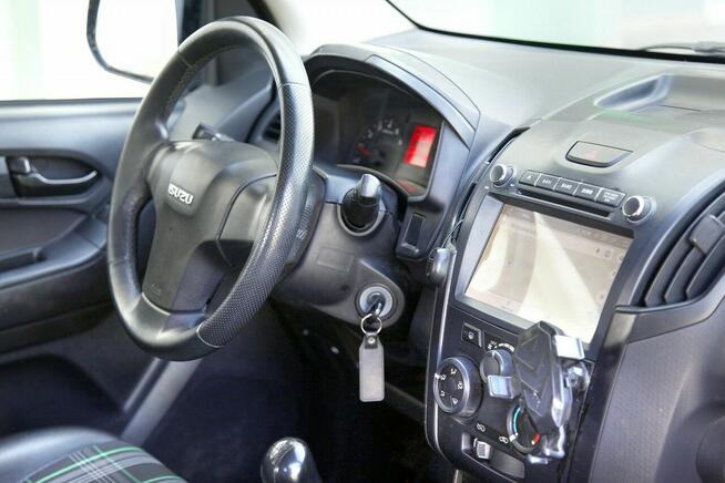 Isuzu D-Max 4x4/Navi/Pół skóry/ 6 Biegów/Serwisowany/Zarejestr/ GWARANCJA