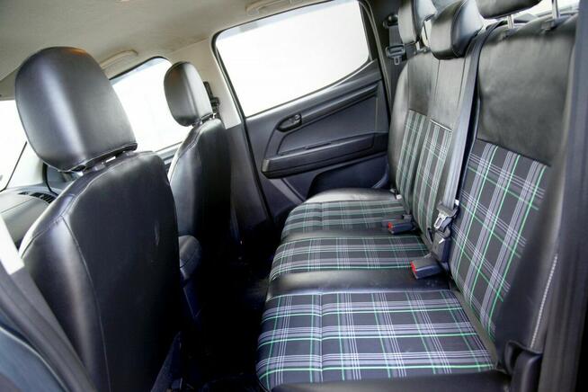 Isuzu D-Max 4x4/Navi/Pół skóry/ 6 Biegów/Serwisowany/Zarejestr/ GWARANCJA