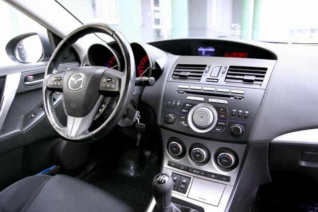 Mazda 3 1.6 105PS/Klimatronic/Parktronic/ Bezwyp/Serwisowany/GWARANCJA