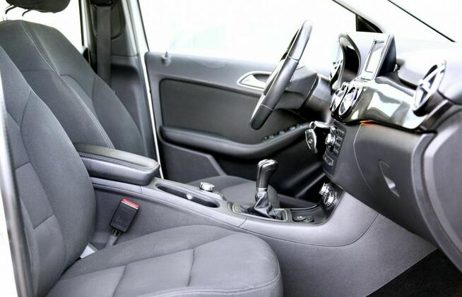 Mercedes B 180 Navi/6 Biegów/Parktronic/Klimatronic/Tempomat/ Serwisowany/GWARANCJA