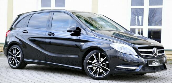 Mercedes B 180 AMGEDITION/BiXenon/Półskóry/Automat 7G-DCT/ SerwisASO/1 Ręka/GWARANCJA