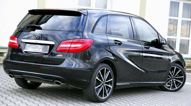 Mercedes B 180 AMGEDITION/BiXenon/Półskóry/Automat 7G-DCT/ SerwisASO/1 Ręka/GWARANCJA