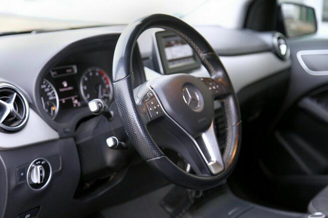 Mercedes B 180 AMGEDITION/BiXenon/Półskóry/Automat 7G-DCT/ SerwisASO/1 Ręka/GWARANCJA